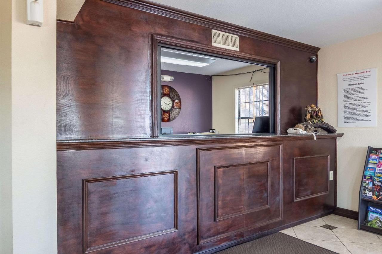 Rodeway Inn Mansfield Bagian luar foto